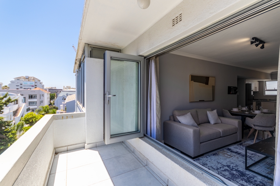 To Let 1 Bedroom Property for Rent in Sea Point Western Cape
